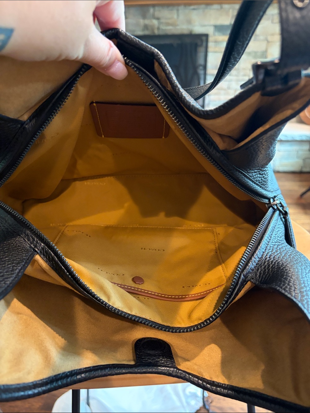 Coach Shoulder Bag - Picture 3 of 11